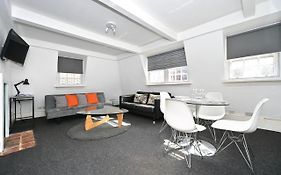 Soho, Piccadilly & Chinatown - Two Bedroom & Two Double Beds Apartment