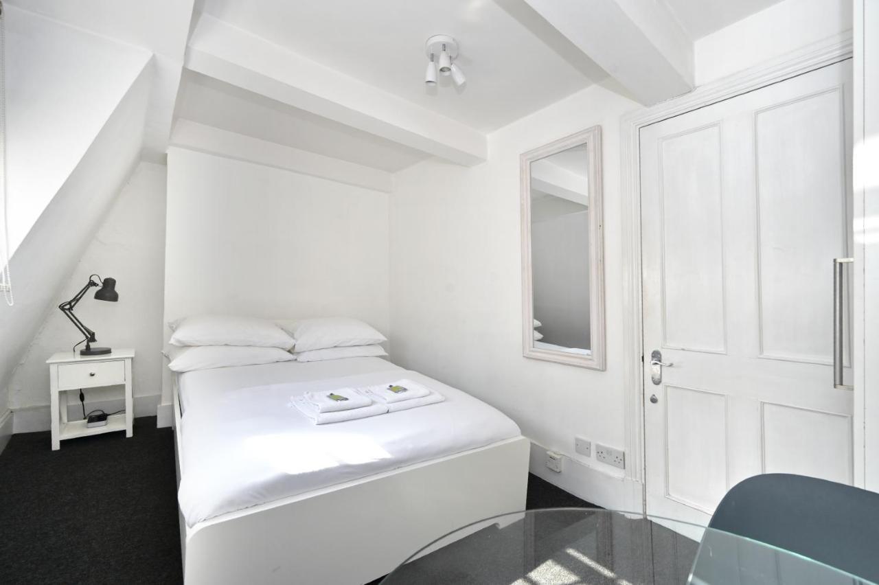 Soho, Piccadilly & Chinatown - Two Bedroom & Two Double Beds Apartment Londra Esterno foto