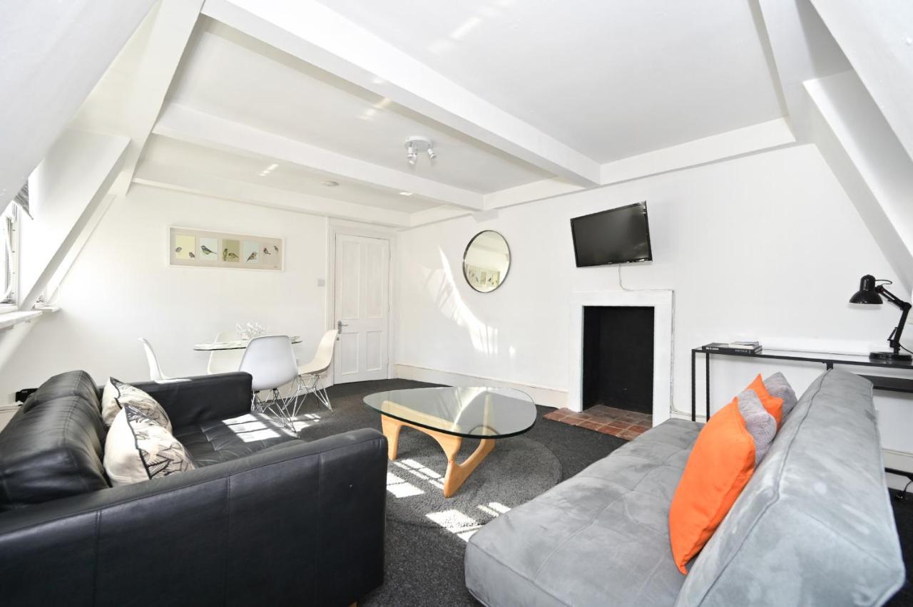 Soho, Piccadilly & Chinatown - Two Bedroom & Two Double Beds Apartment Londra Esterno foto